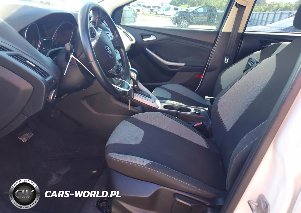 2012 Ford Focus Se VIN:1FAHP3F23CL303419 - 7