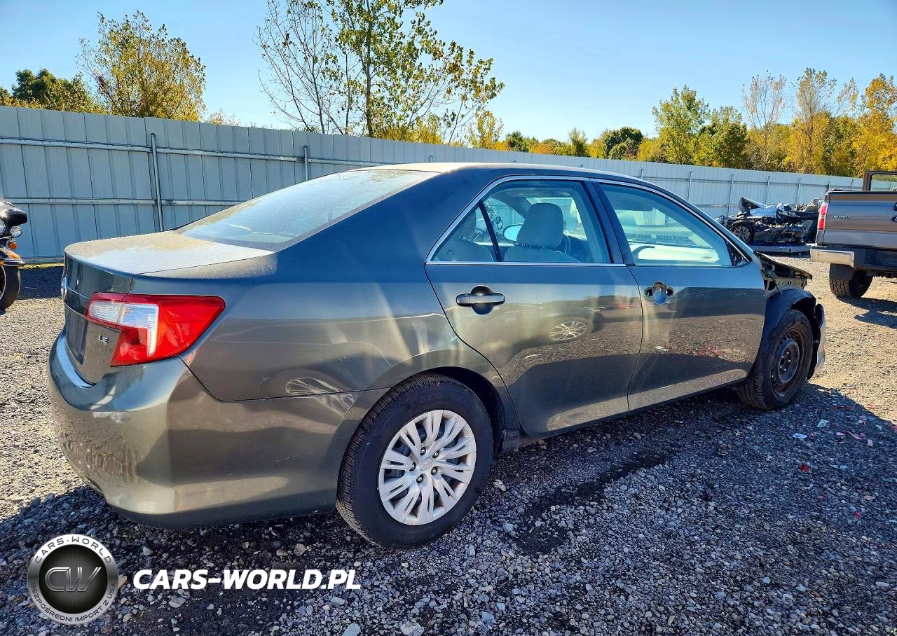 2013 Toyota Camry Le VIN:4T4BF1FK7DR288783 - 3