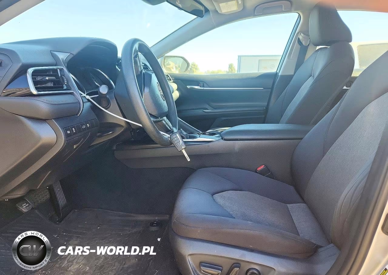 2018 Toyota Camry Le VIN:4T1B11HK8JU654008 - 7