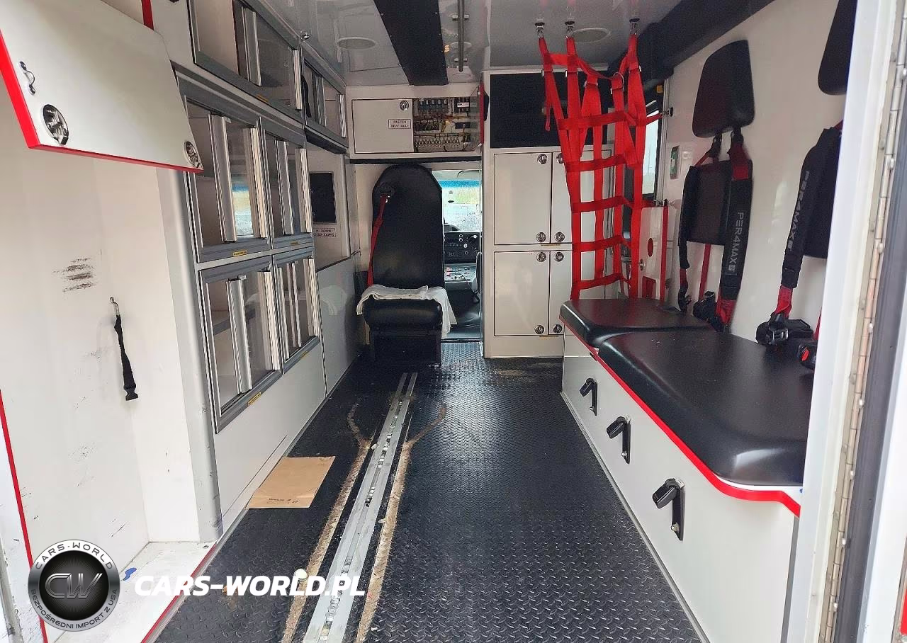 2018 Ford Econoline - Ambulance VIN:1FDWE3FSXJDC38238 - 10