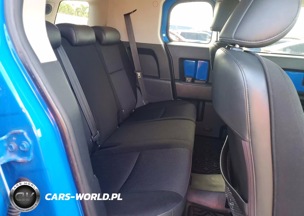 2007 Toyota Fj Cruiser Base VIN:JTEBU11F970063058 - 10