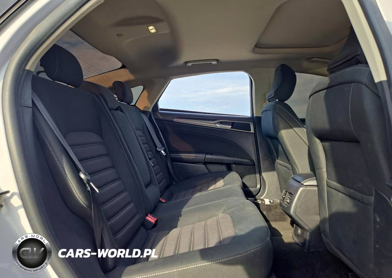 2018 Ford Fusion Se Hybrid VIN:3FA6P0LU8JR128496 - 10