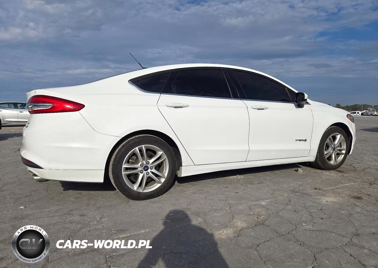 2018 Ford Fusion Se Hybrid VIN:3FA6P0LU8JR128496 - 3