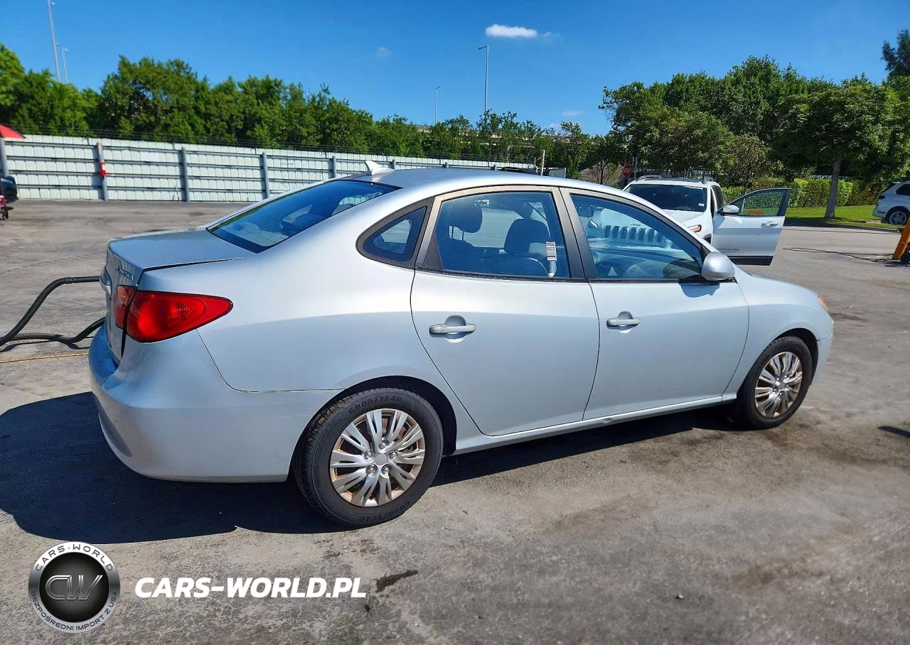 2010 Hyundai Elantra Gls VIN:KMHDU4AD6AU972304 - 3