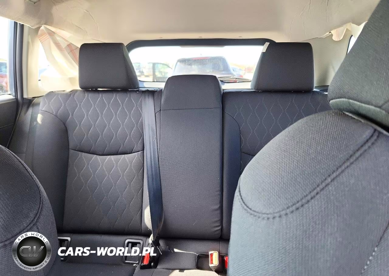 2026 Toyota Corolla Cross Le VIN:7MUCAABG6TV194096 - 10