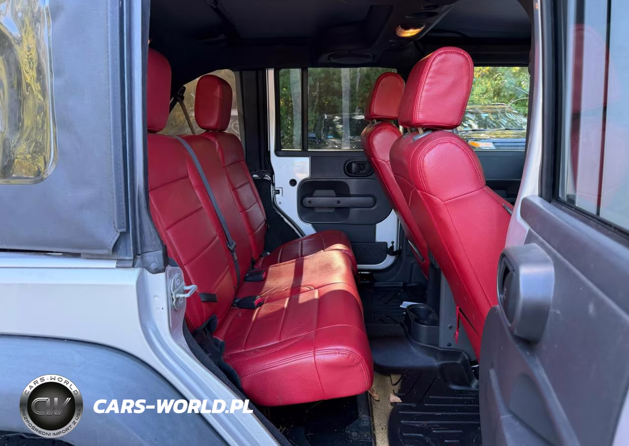 2010 Jeep Wrangler Unlimited Sport VIN:1J4BB3H11AL142174 - 6