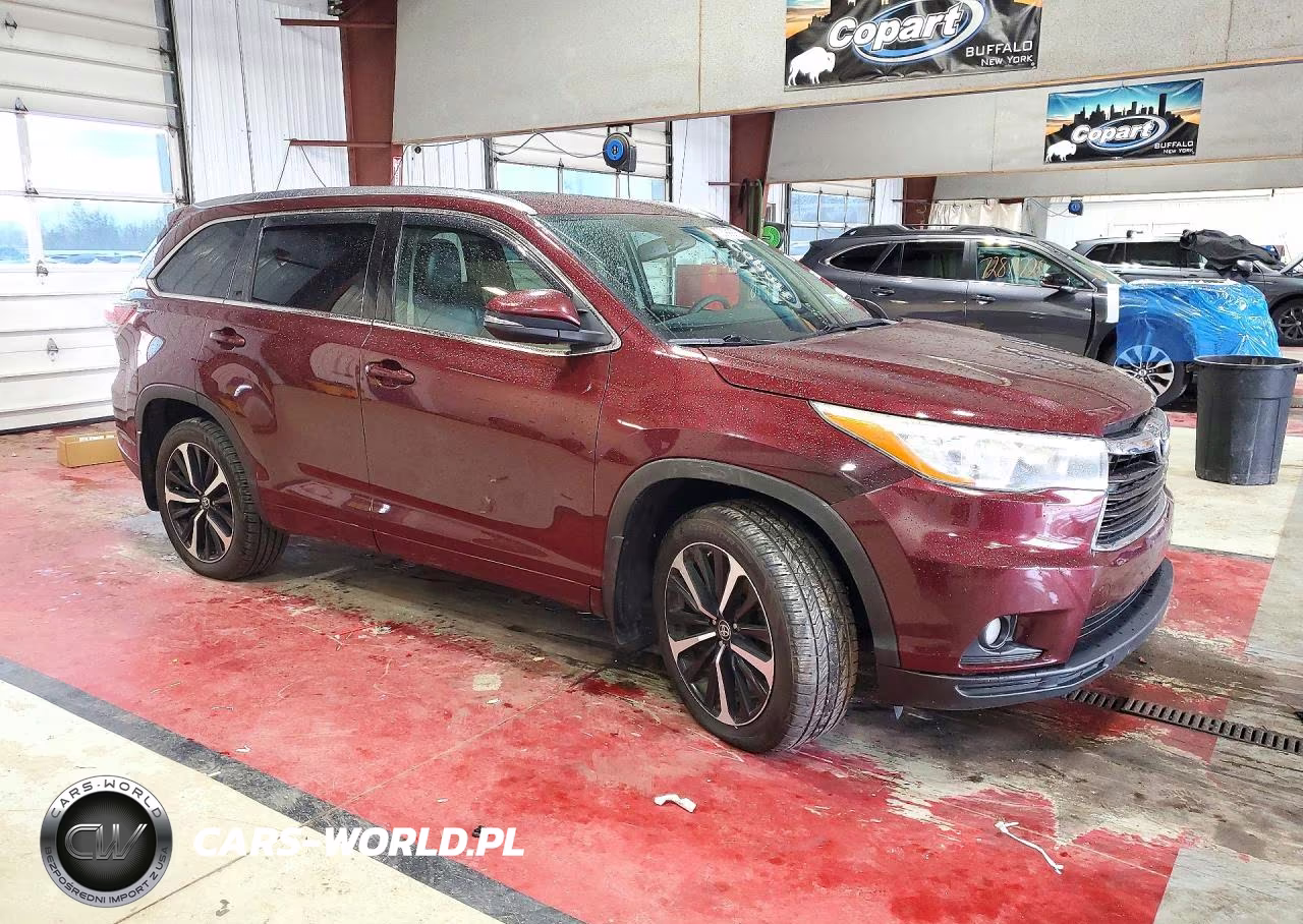 2016 Toyota Highlander Xle VIN:5TDJKRFHXGS312155 - 4