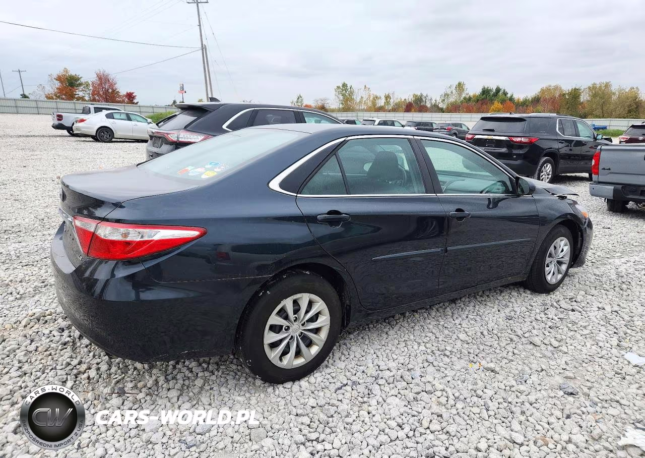 2016 Toyota Camry Le VIN:4T1BF1FKXGU125723 - 3