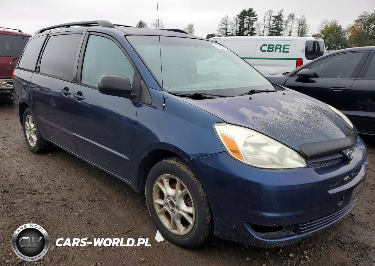 2004 Toyota Sienna Le VIN:5TDBA23C74S008395 - 4