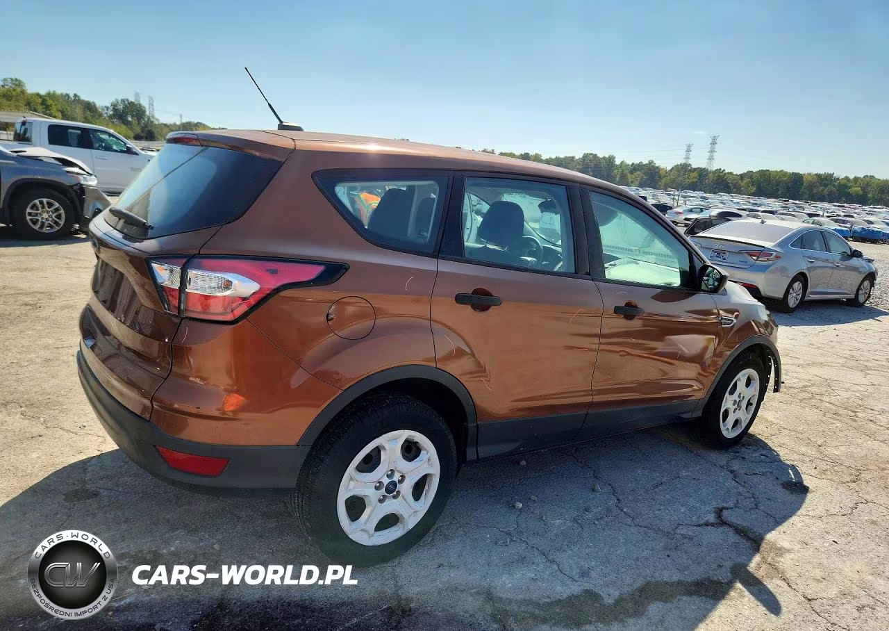2017 Ford Escape S VIN:1FMCU0F7XHUC31221 - 3