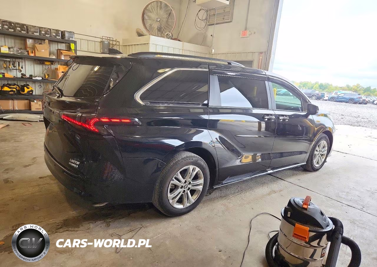 2024 Toyota Sienna Limited VIN:5TDZSKFC8RS145490 - 3