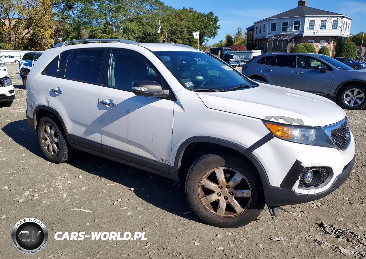 2013 Kia Sorento Lx VIN:5XYKTDA68DG401046 - 4