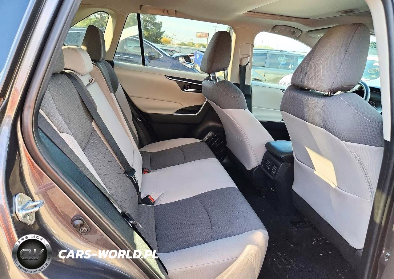 2021 Toyota Rav4 Xle VIN:2T3P1RFV6MW181240 - 11