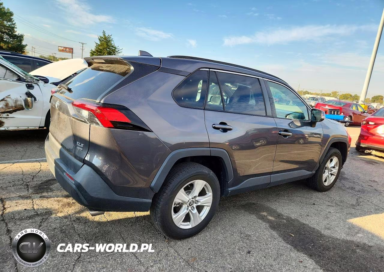 2021 Toyota Rav4 Xle VIN:2T3P1RFV6MW181240 - 3