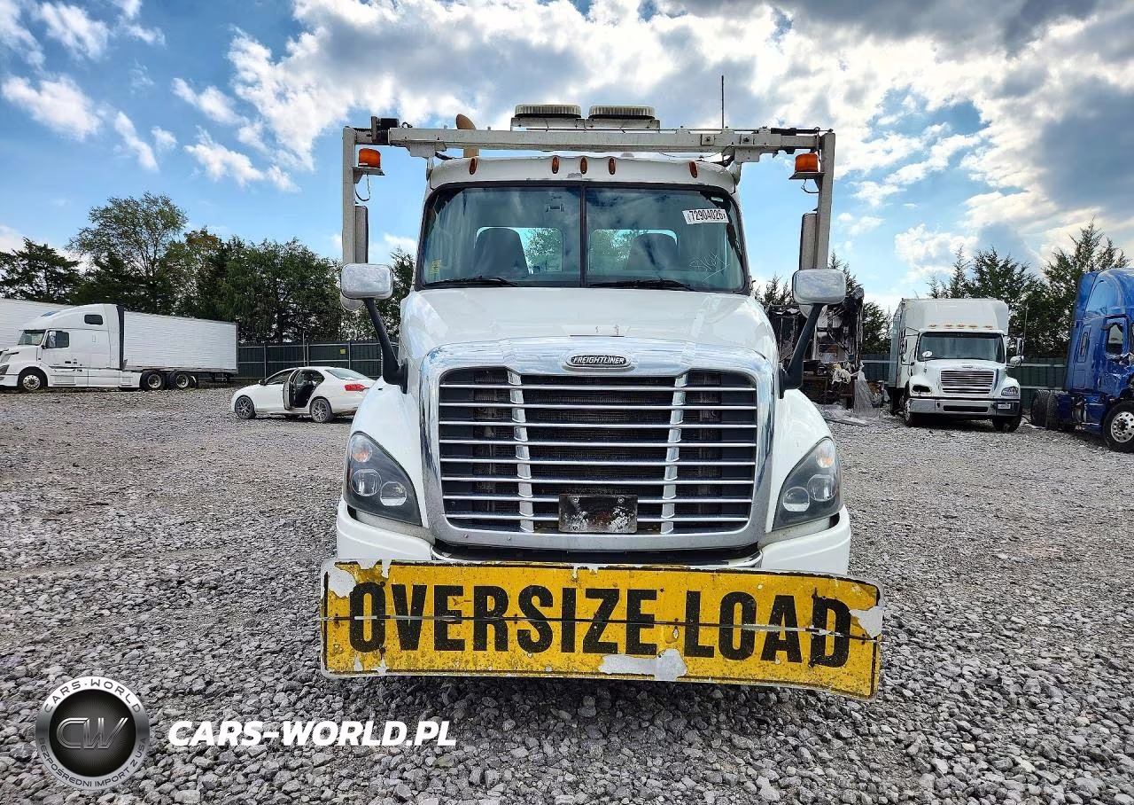 2018 Freightliner Cascadia Toter Truck VIN:3ALHGEDV8JSJU8164 - 5