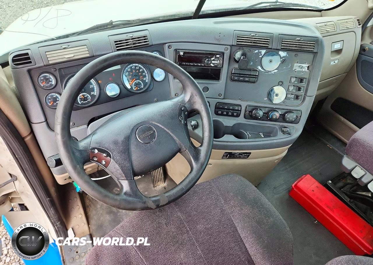2018 Freightliner Cascadia Toter Truck VIN:3ALHGEDV8JSJU8164 - 8