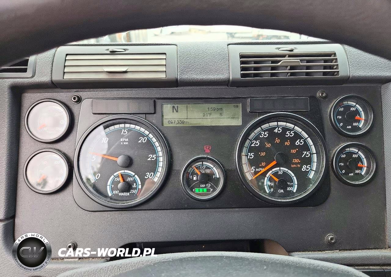 2018 Freightliner Cascadia Toter Truck VIN:3ALHGEDV8JSJU8164 - 9