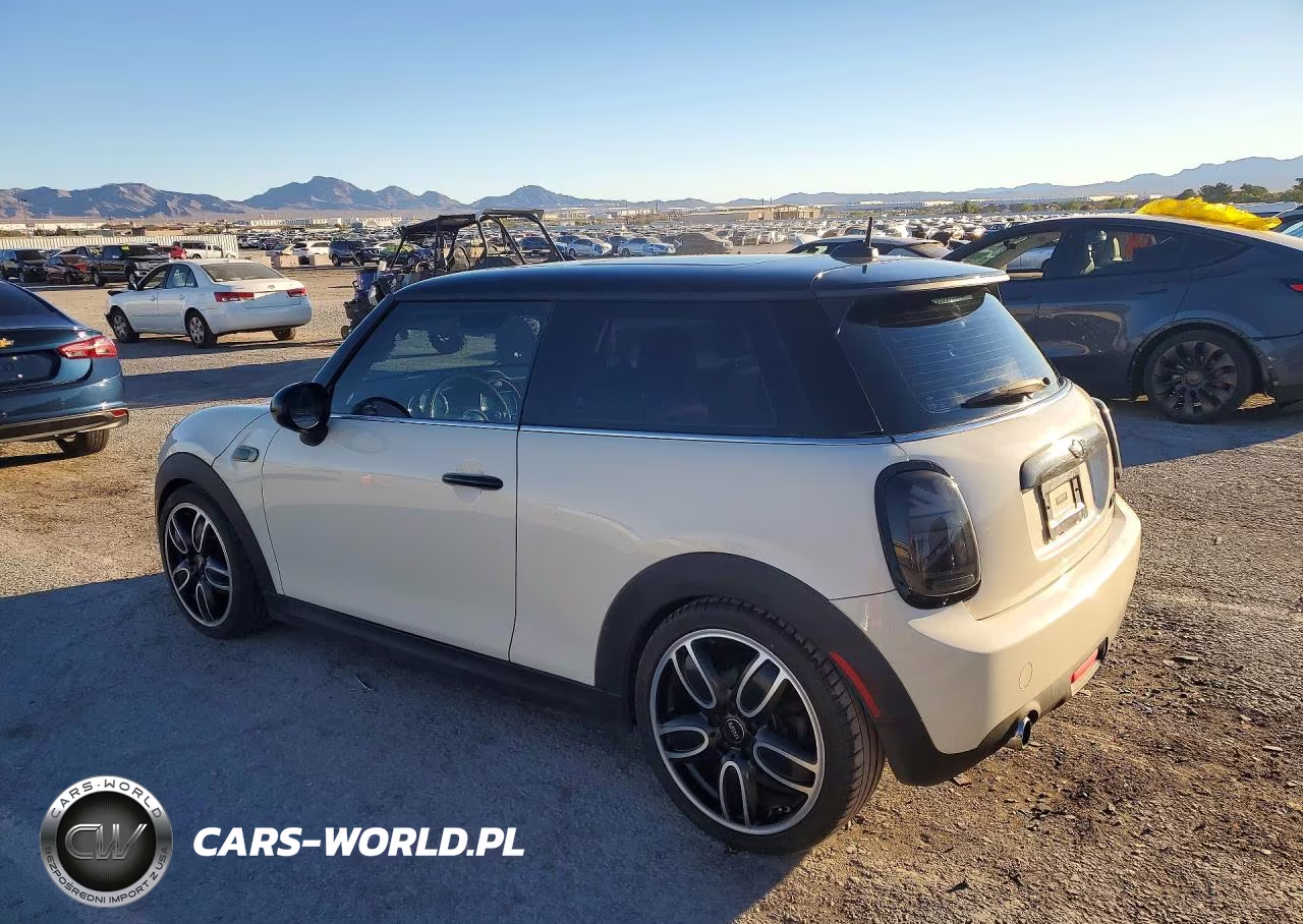 2017 Mini Cooper VIN:WMWXP5C33H3C64823 - 2
