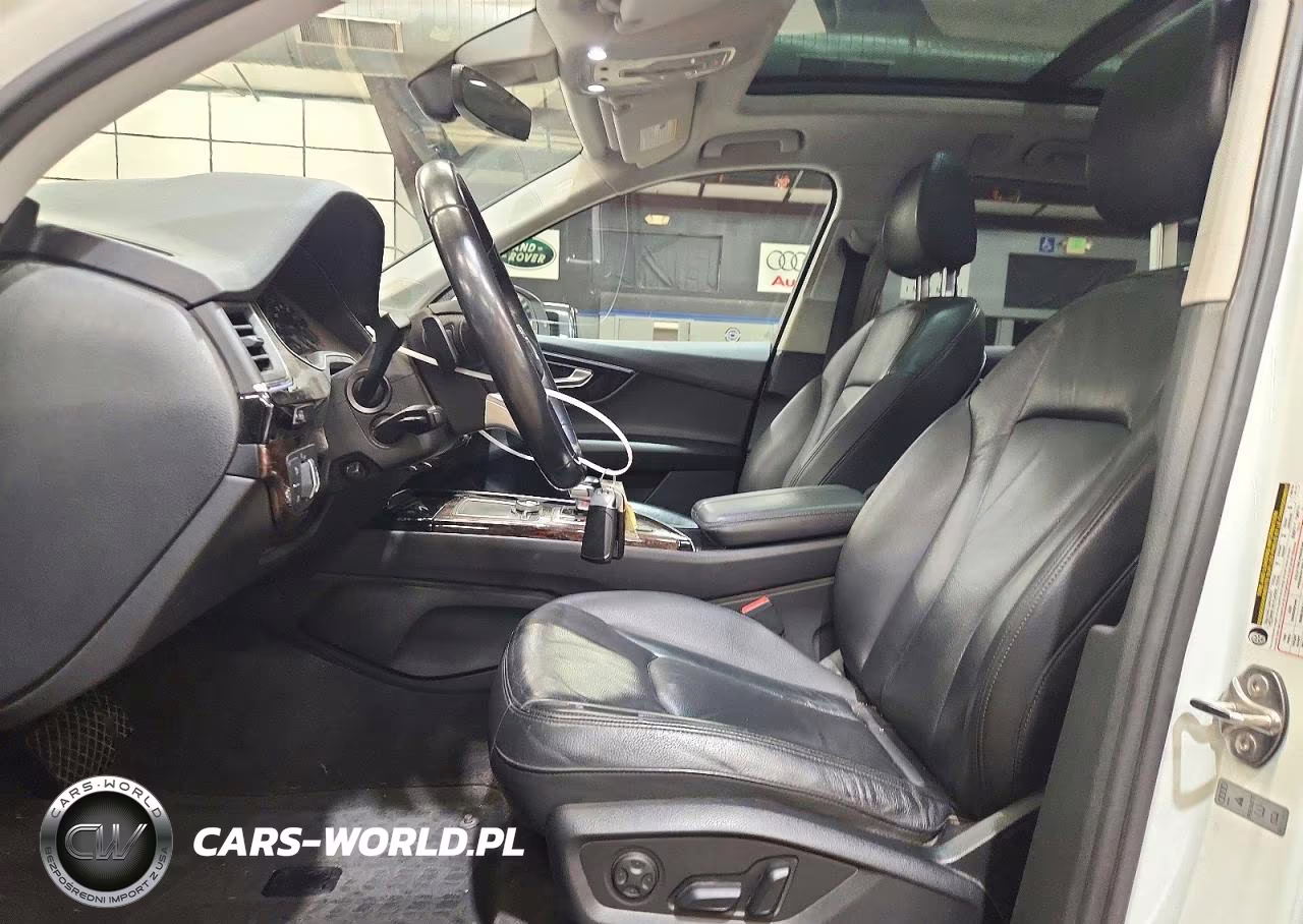 2018 Audi Q7 Premium Plus VIN:WA1LABF79JD030404 - 7
