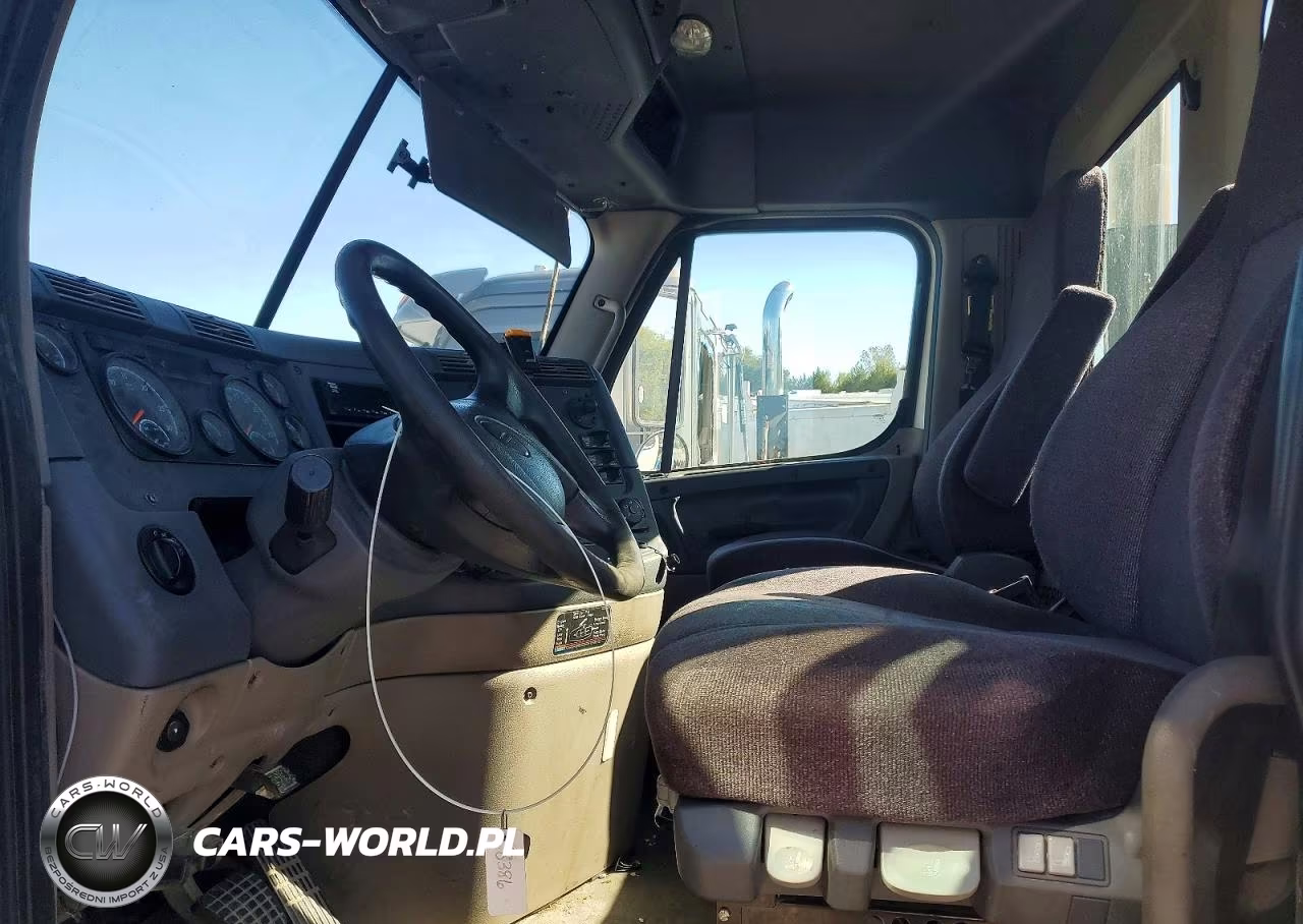 2019 Freightliner Cascadia 1 - Semi Truck VIN:3ALHGEDV2KDKK8386 - 7