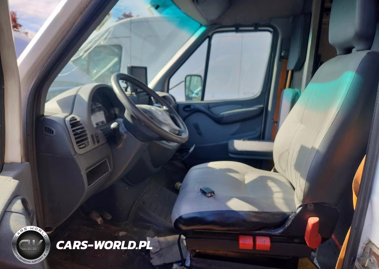2002 Freightliner Sprinter 2500 VIN:WD2YD341325293263 - 7