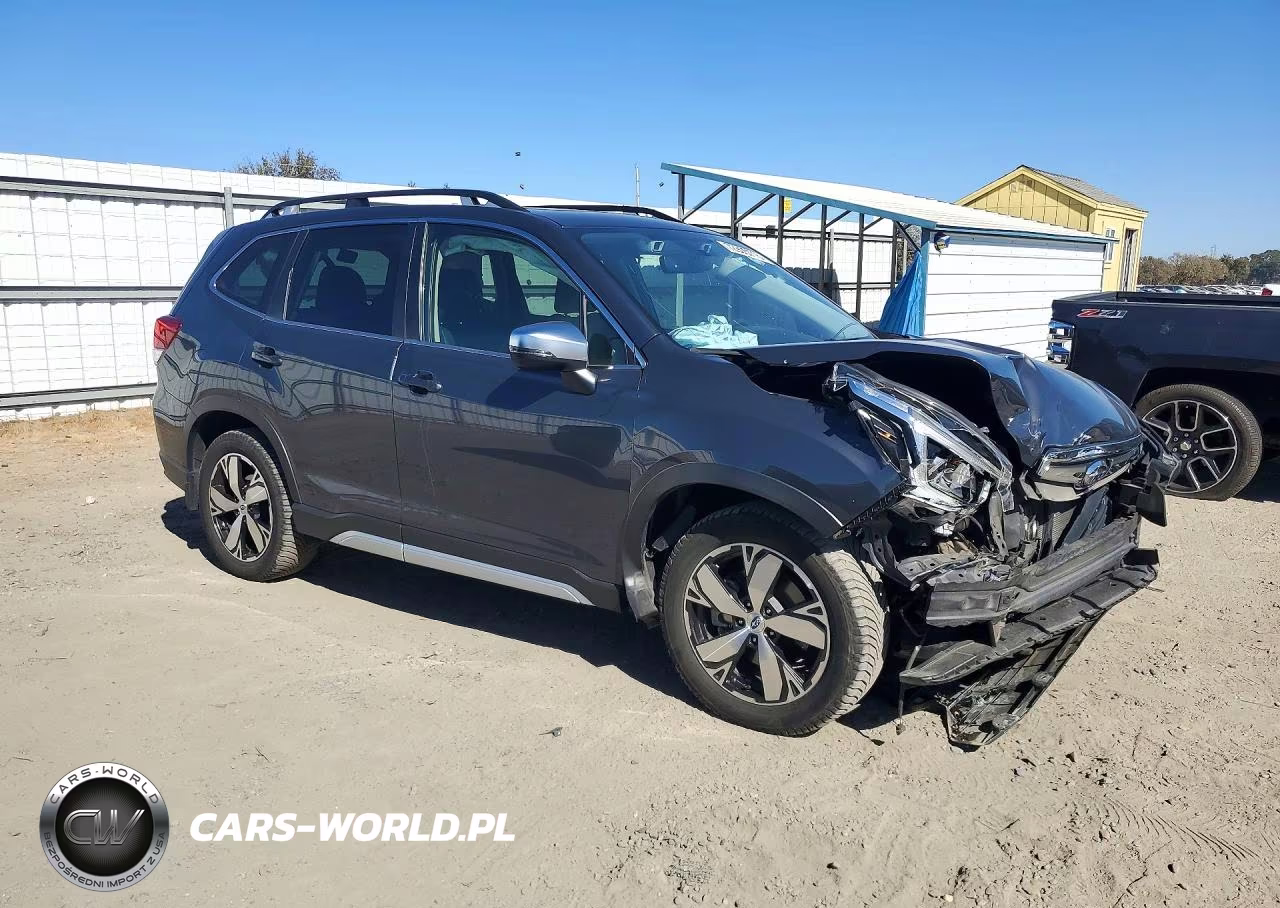 2020 Subaru Forester Touring VIN:JF2SKAXC3LH478509 - 4