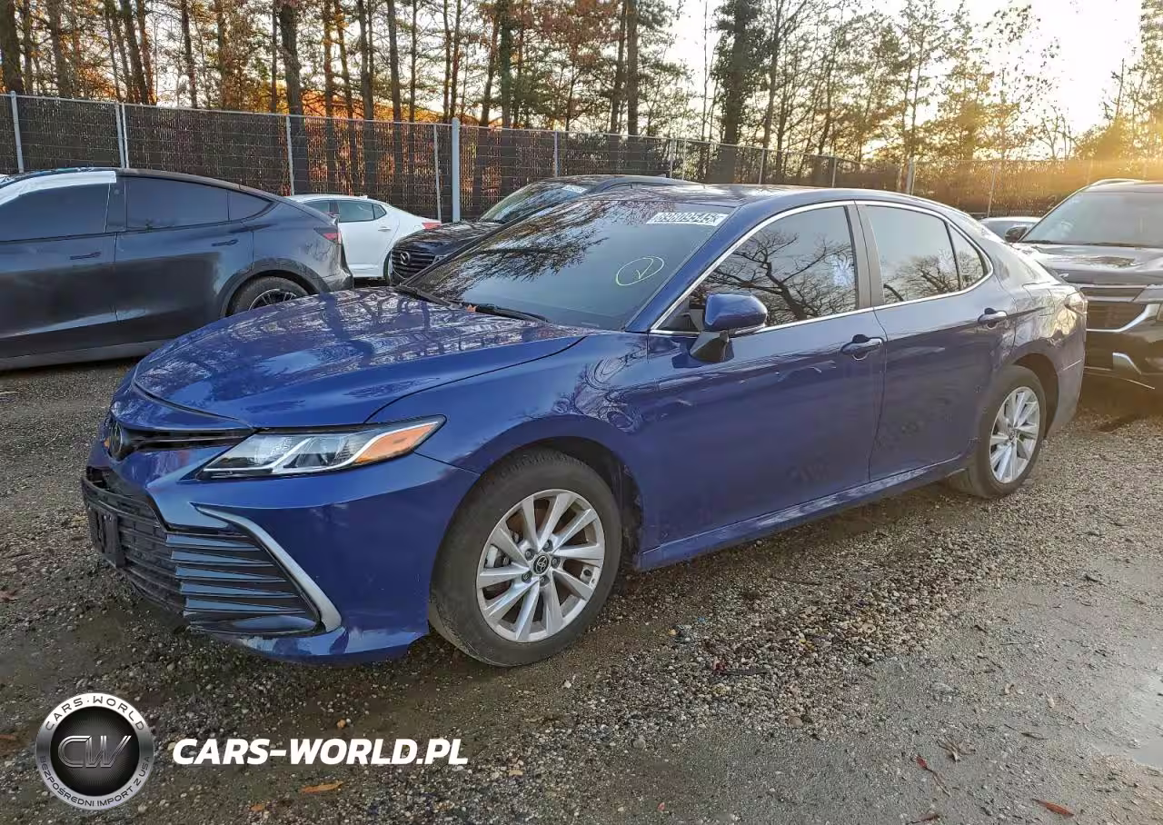2023 Toyota Camry Le