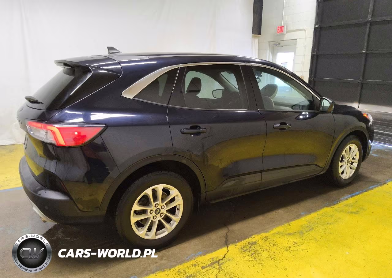 2021 Ford Escape Se VIN:1FMCU0G68MUA69024 - 3