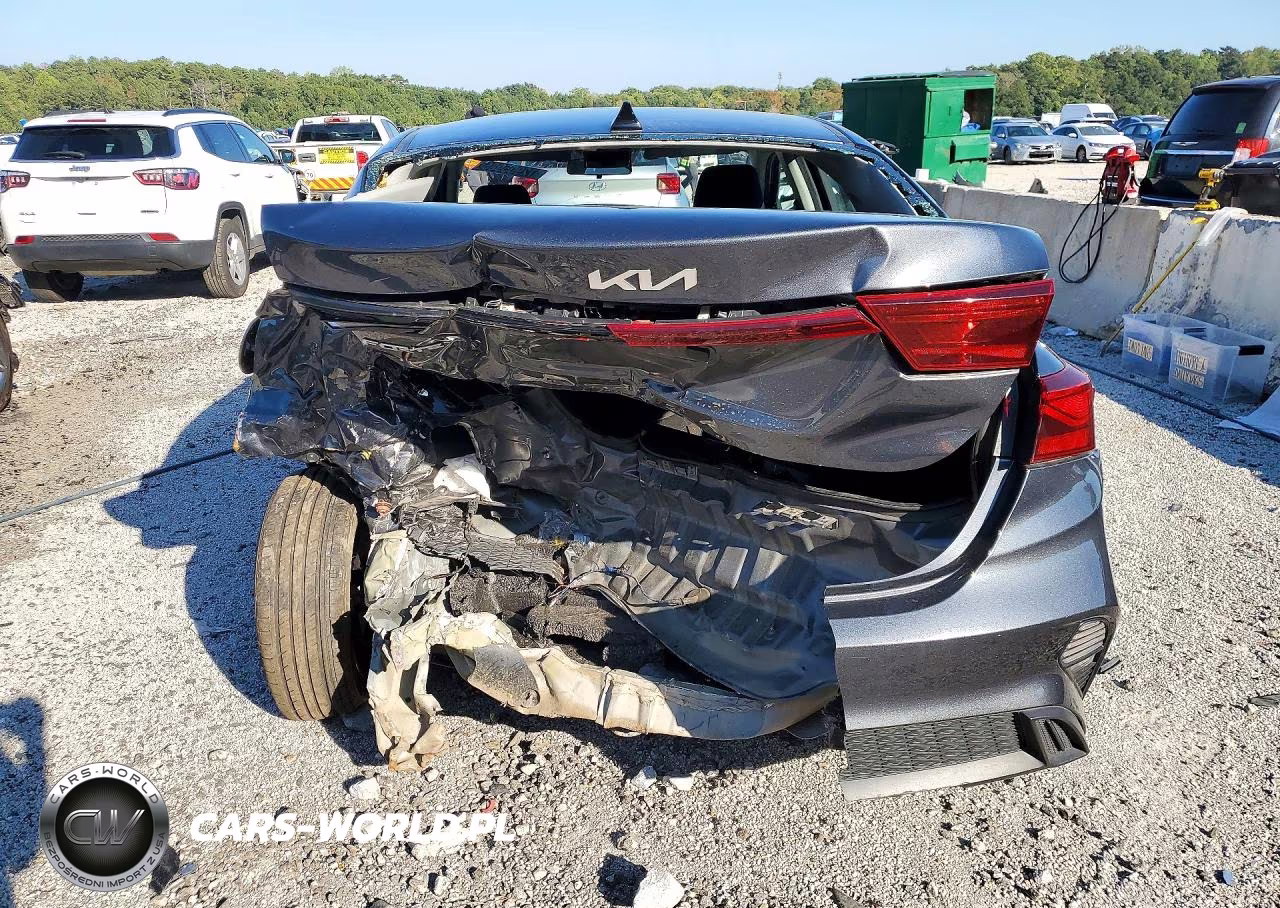 2023 Kia Forte Lxs VIN:3KPF24AD8PE587837 - 6