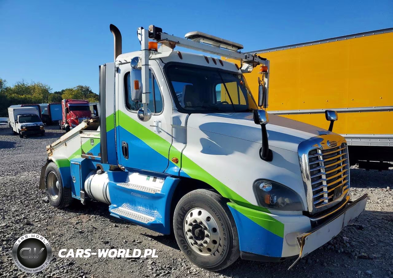 2017 Freightliner Cascadia Toter Truck VIN:1FVAGDBG7HLJE1482 - 4