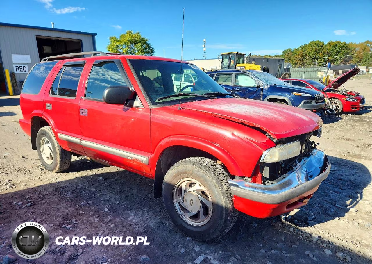 2000 Chevrolet Blazer VIN:1GNDT13W5Y2287034 - 4
