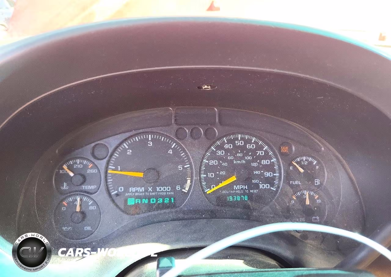 2000 Chevrolet Blazer VIN:1GNDT13W5Y2287034 - 9