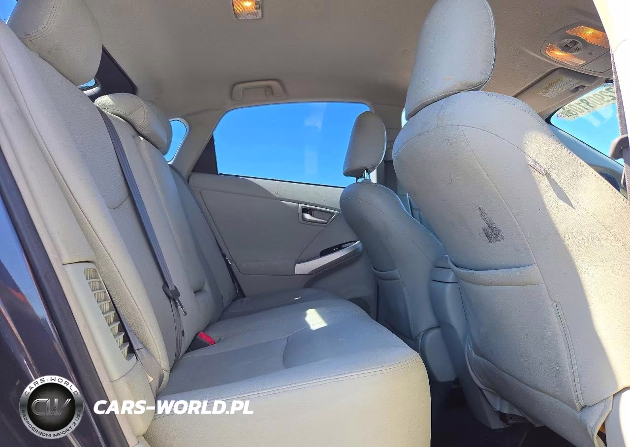 2012 Toyota Prius Three VIN:JTDKN3DU9C5408996 - 10