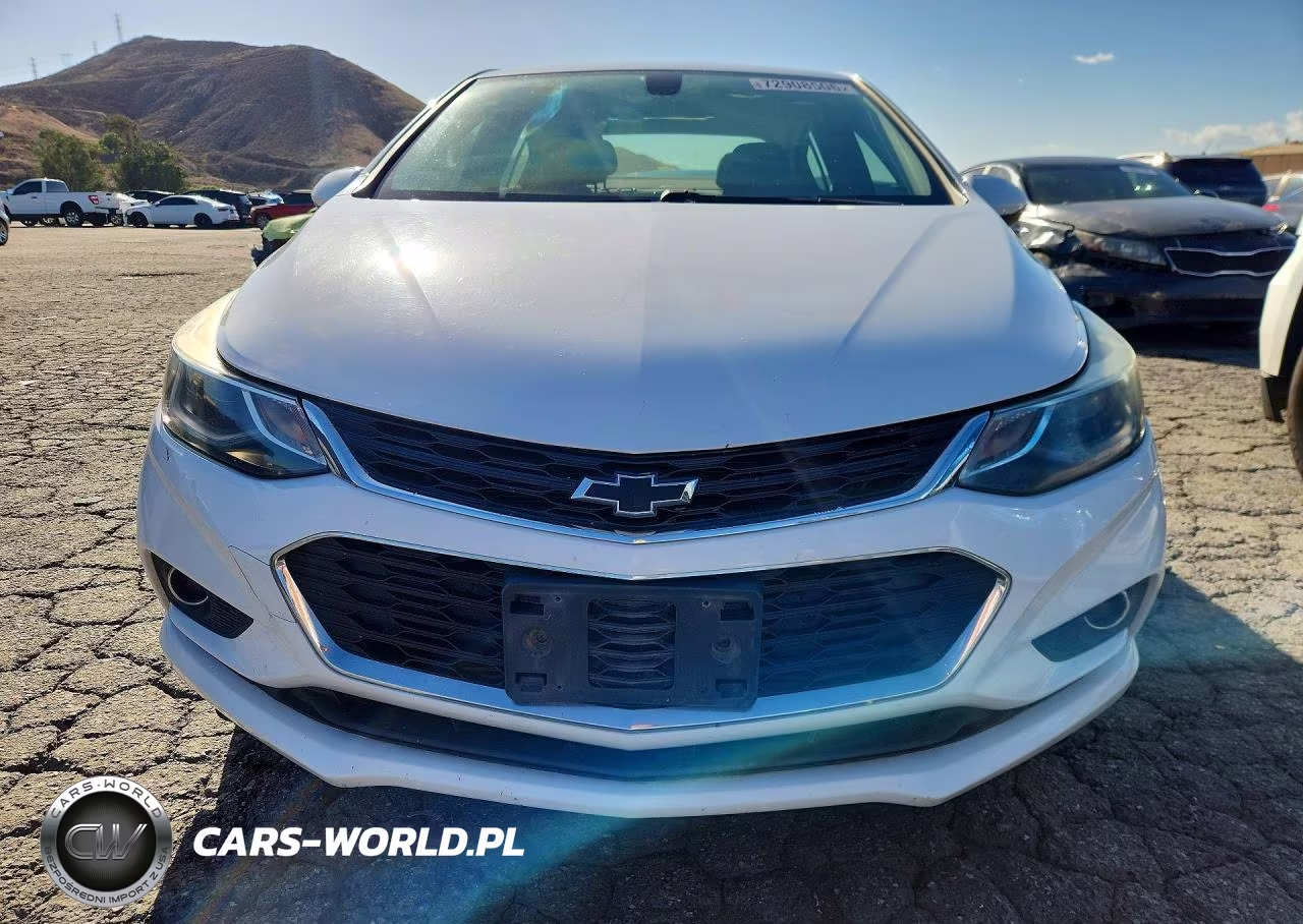 2017 Chevrolet Cruze Lt VIN:1G1BE5SMXH7250641 - 5