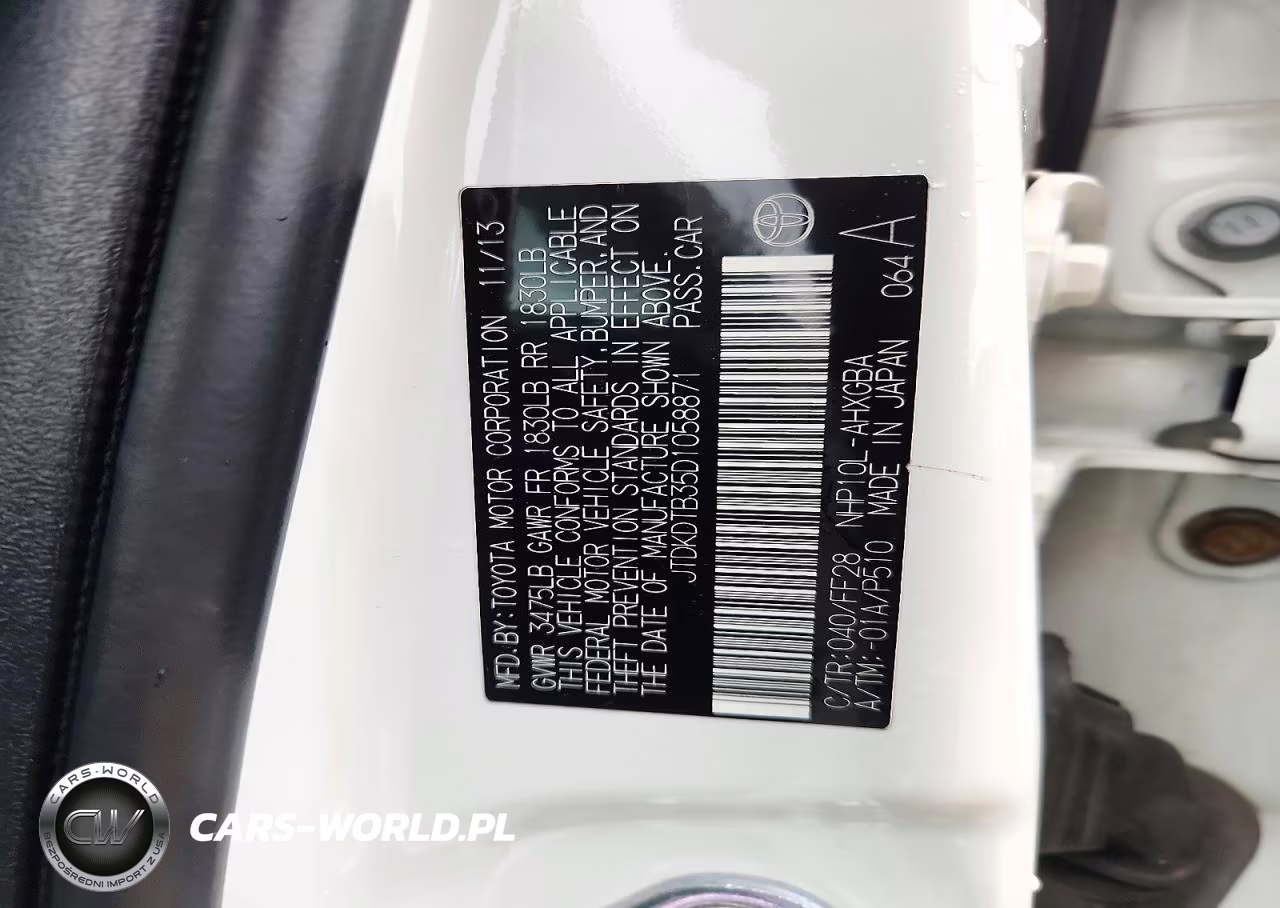 2013 Toyota Prius C Three VIN:JTDKDTB35D1058871 - 12
