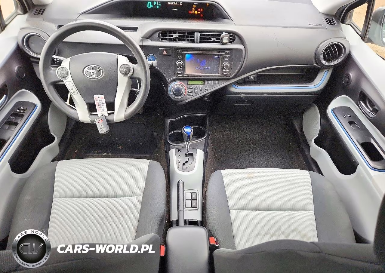 2013 Toyota Prius C Three VIN:JTDKDTB35D1058871 - 8