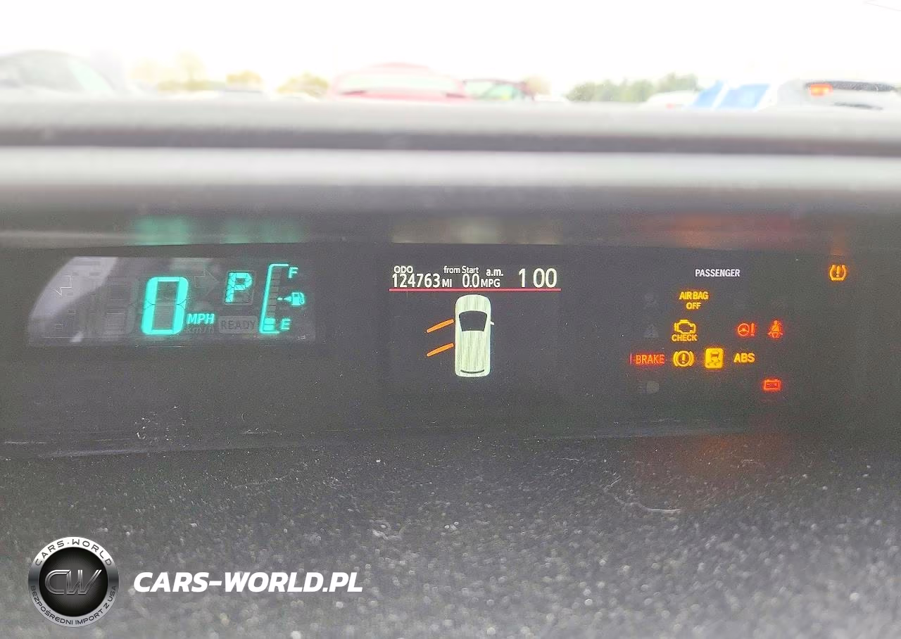 2013 Toyota Prius C Three VIN:JTDKDTB35D1058871 - 9