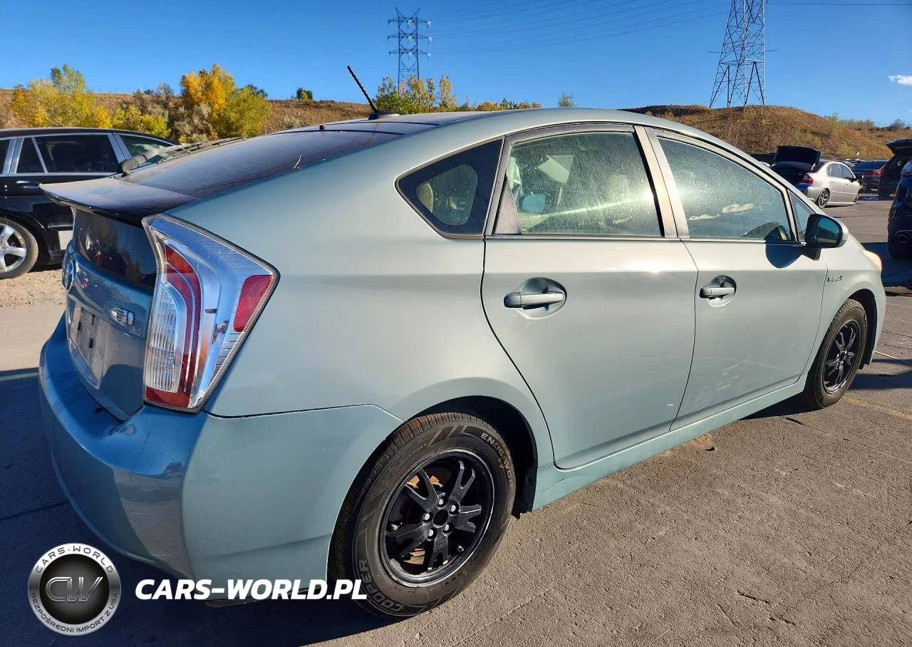 2012 Toyota Prius Four VIN:JTDKN3DU5C5383143 - 3