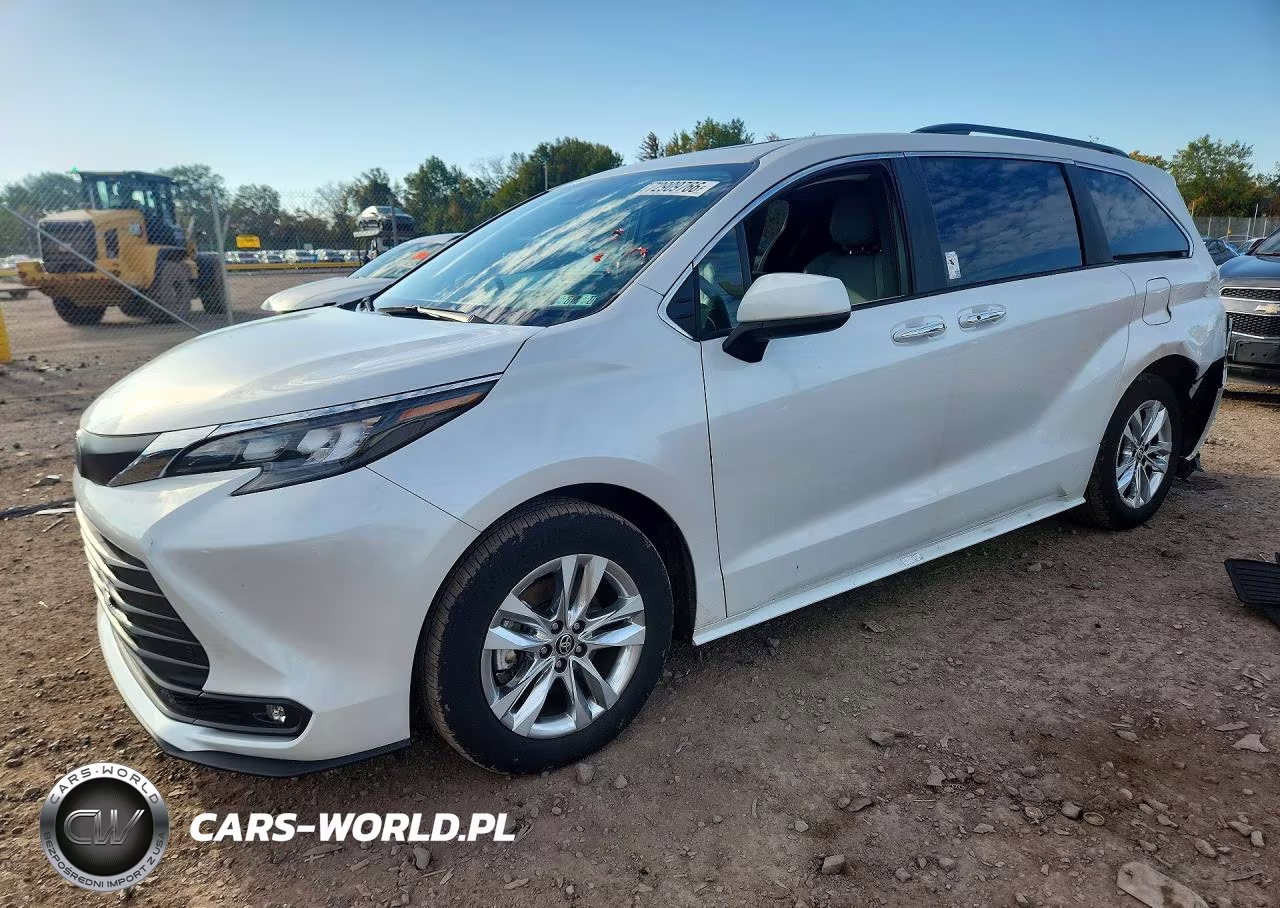 2025 Toyota Sienna Xle 7-Passenger