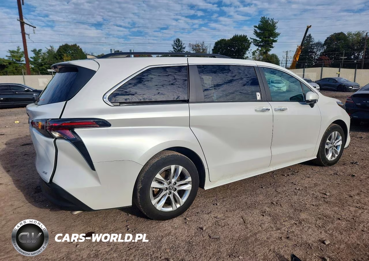 2025 Toyota Sienna Xle 7-Passenger VIN:5TDJSKFC3SS173748 - 3