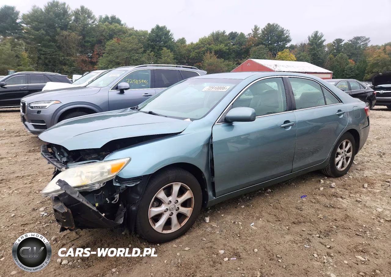 2011 Toyota Camry Base – zdjęcie 1 z 13