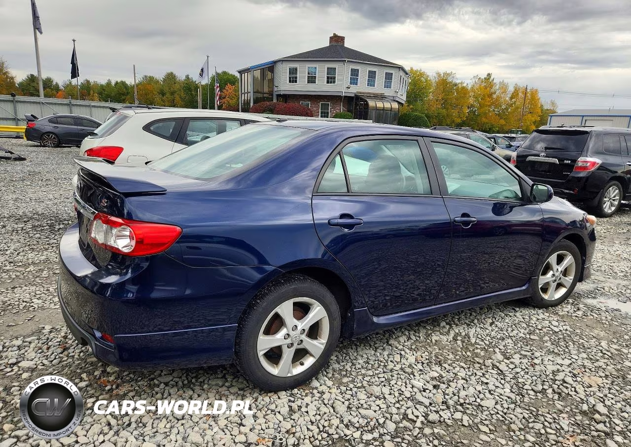 2011 Toyota Corolla S VIN:2T1BU4EE4BC717177 - 3