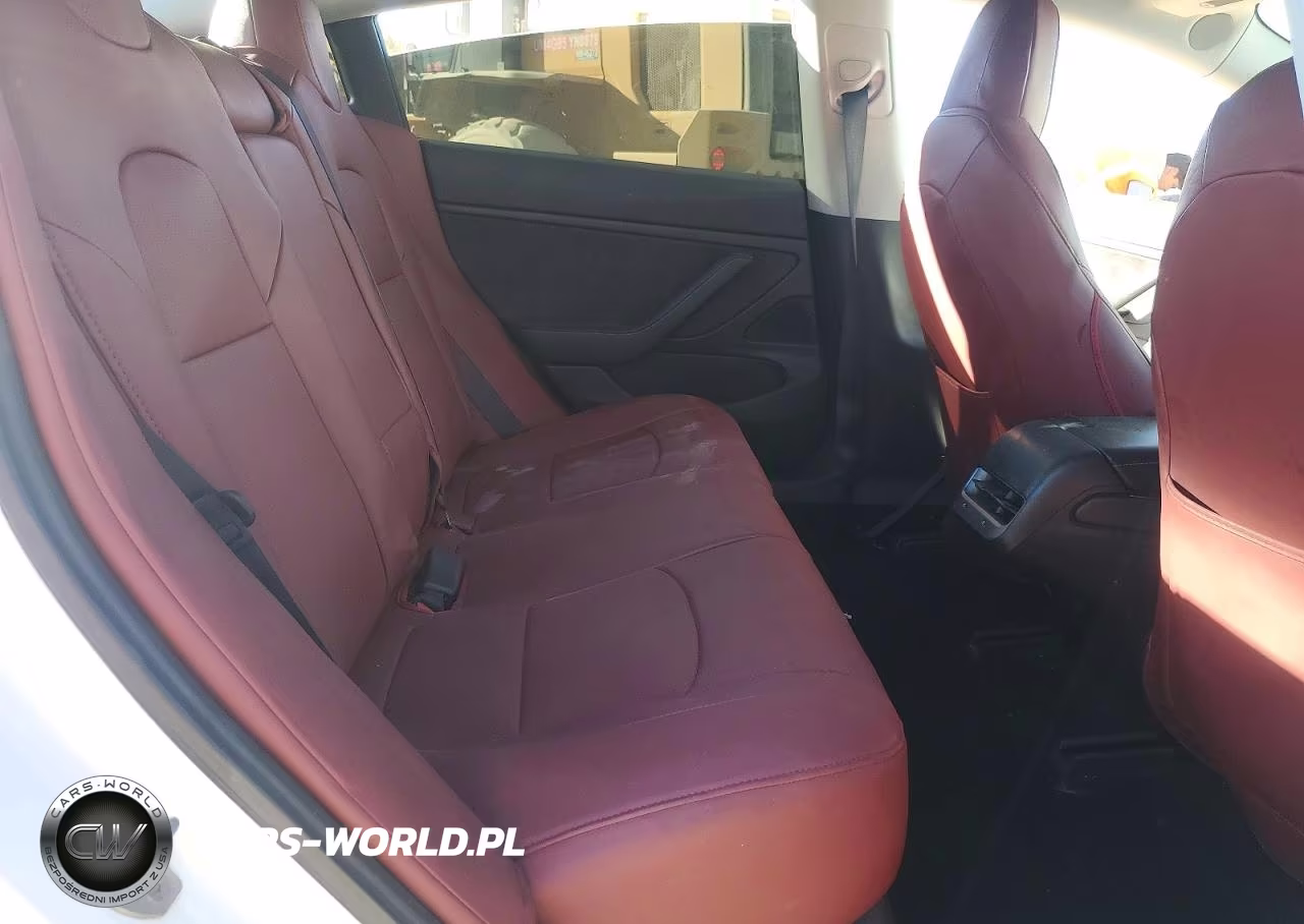 2018 Tesla Model 3 VIN:5YJ3E1EB0JF146626 - 10