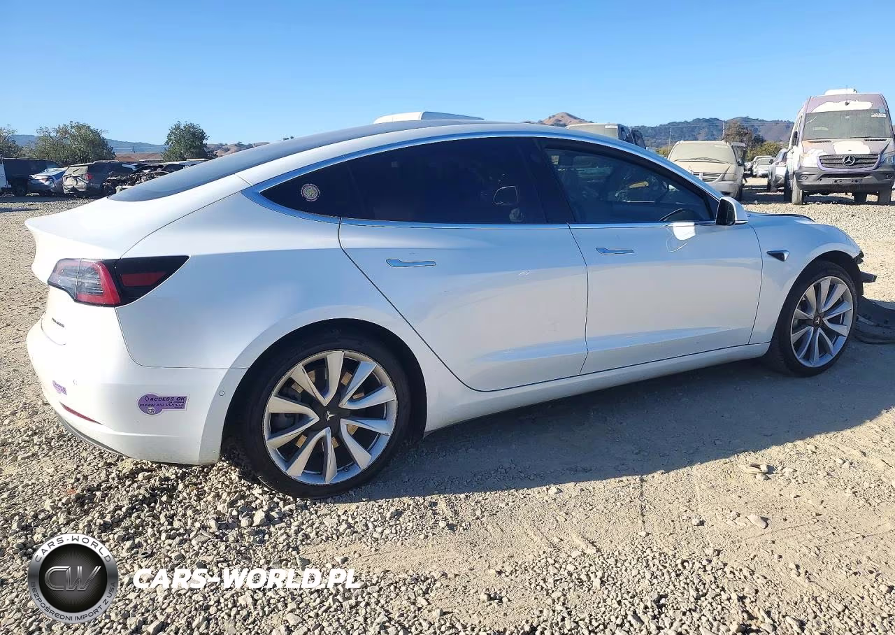 2018 Tesla Model 3 VIN:5YJ3E1EB0JF146626 - 3