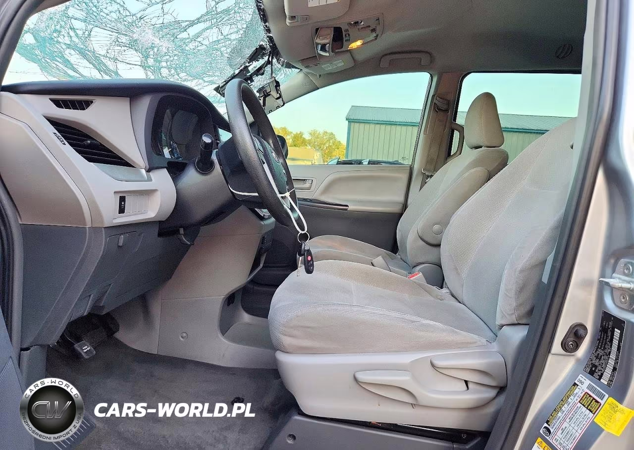 2018 Toyota Sienna L VIN:5TDZZ3DC2JS921718 - 7