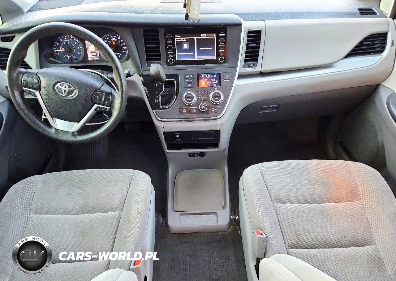 2018 Toyota Sienna L VIN:5TDZZ3DC2JS921718 - 8