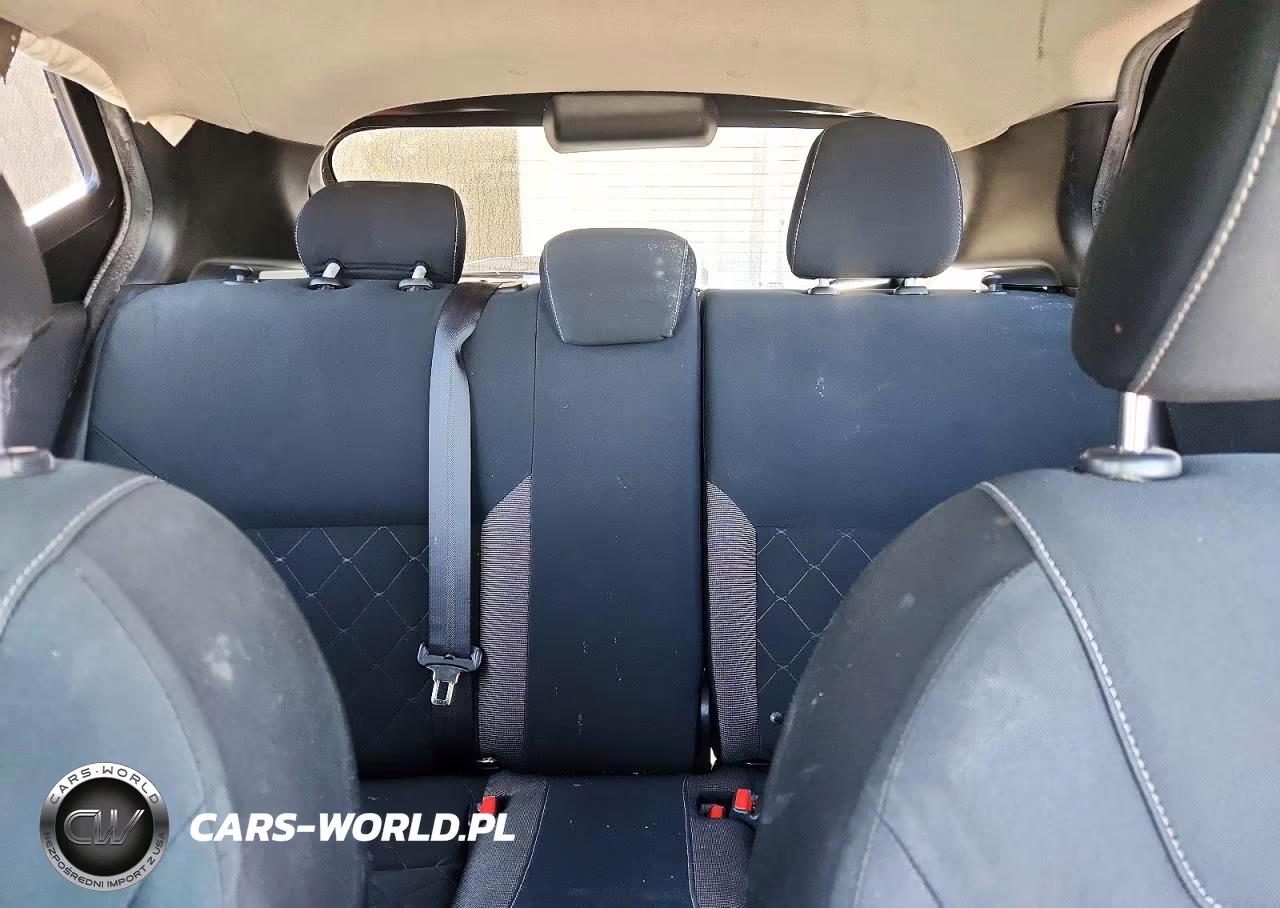 2019 Nissan Kicks S VIN:3N1CP5CU4KL560097 - 10