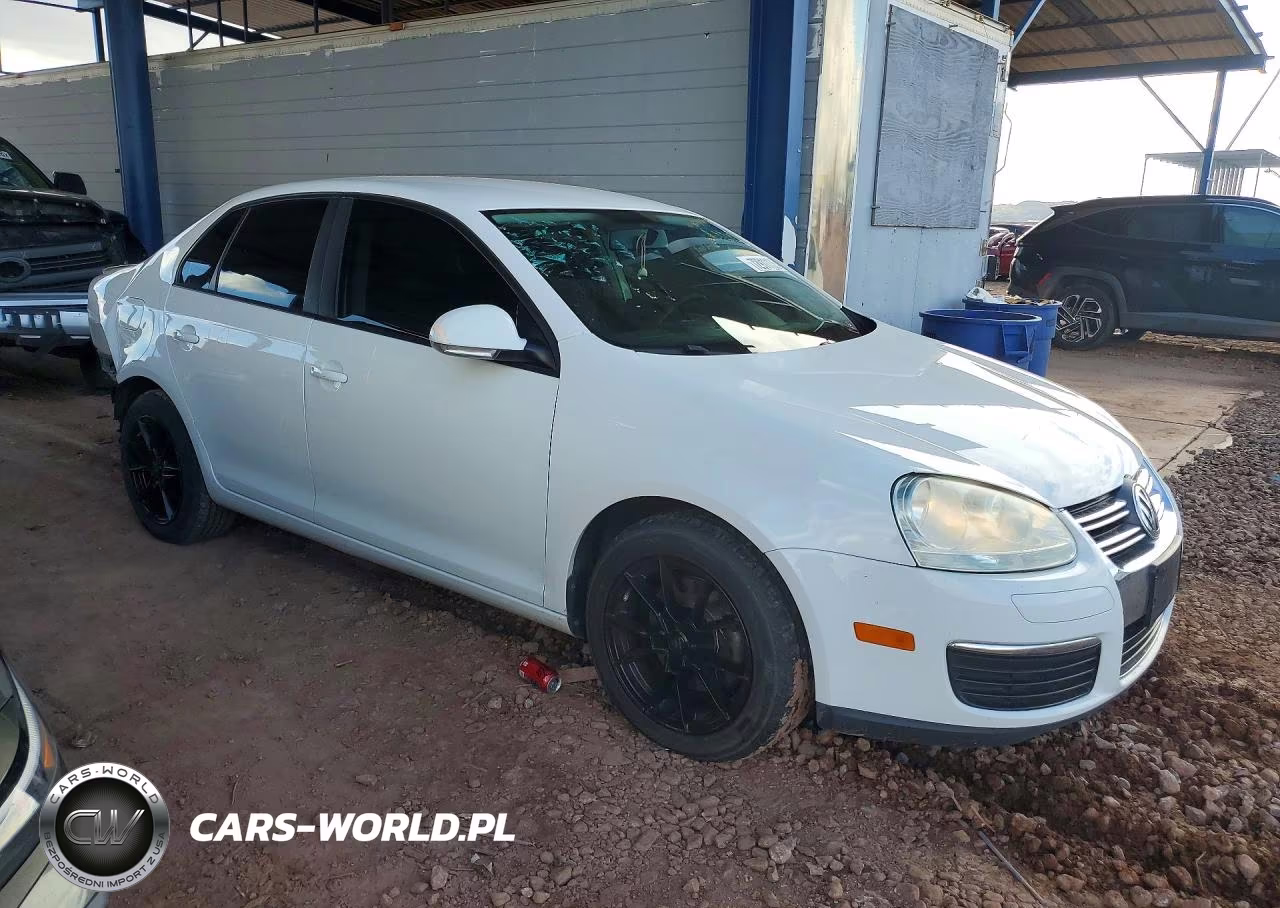 2010 Volkswagen Jetta S VIN:3VWJZ7AJ2AM060867 - 4