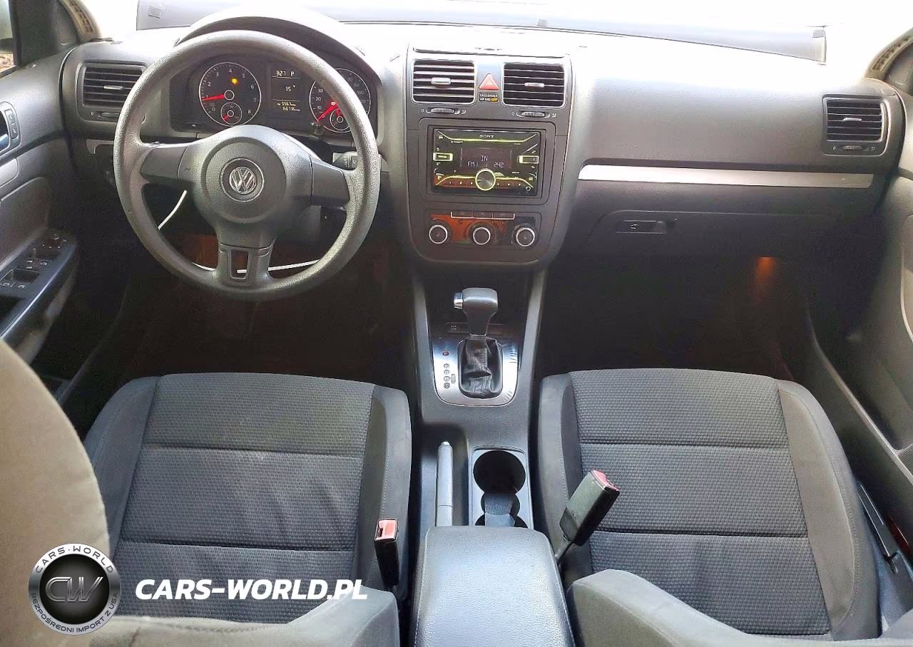 2010 Volkswagen Jetta S VIN:3VWJZ7AJ2AM060867 - 8