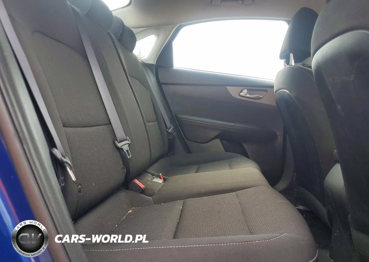 2020 Kia Forte Lxs VIN:3KPF24AD3LE210777 - 10